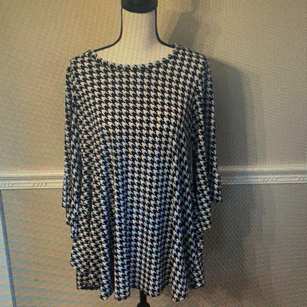 Houndstooth Swing Tunic Top - Black & White